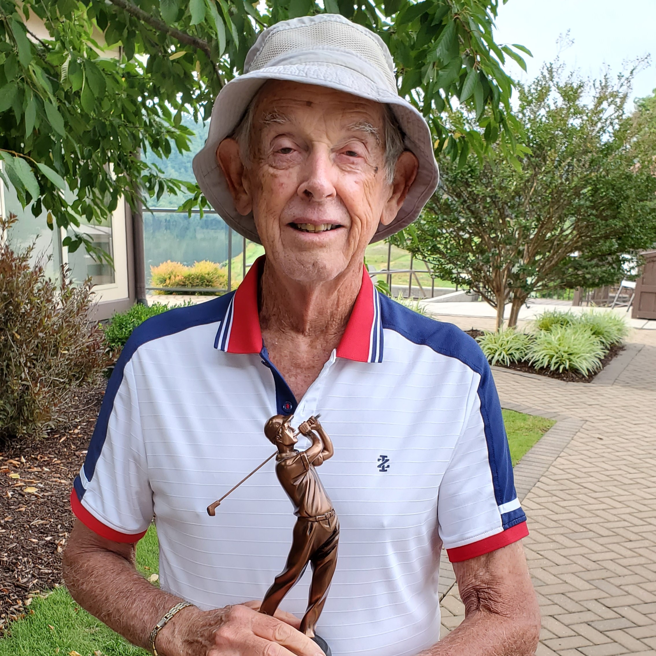 DV23 Division Winner - Dallas Helems